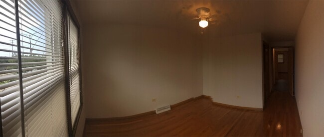Building Photo - 2843 W 79th St