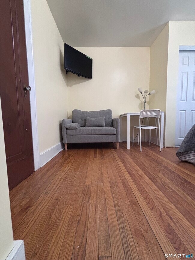 Foto del edificio - 324 Curtis St