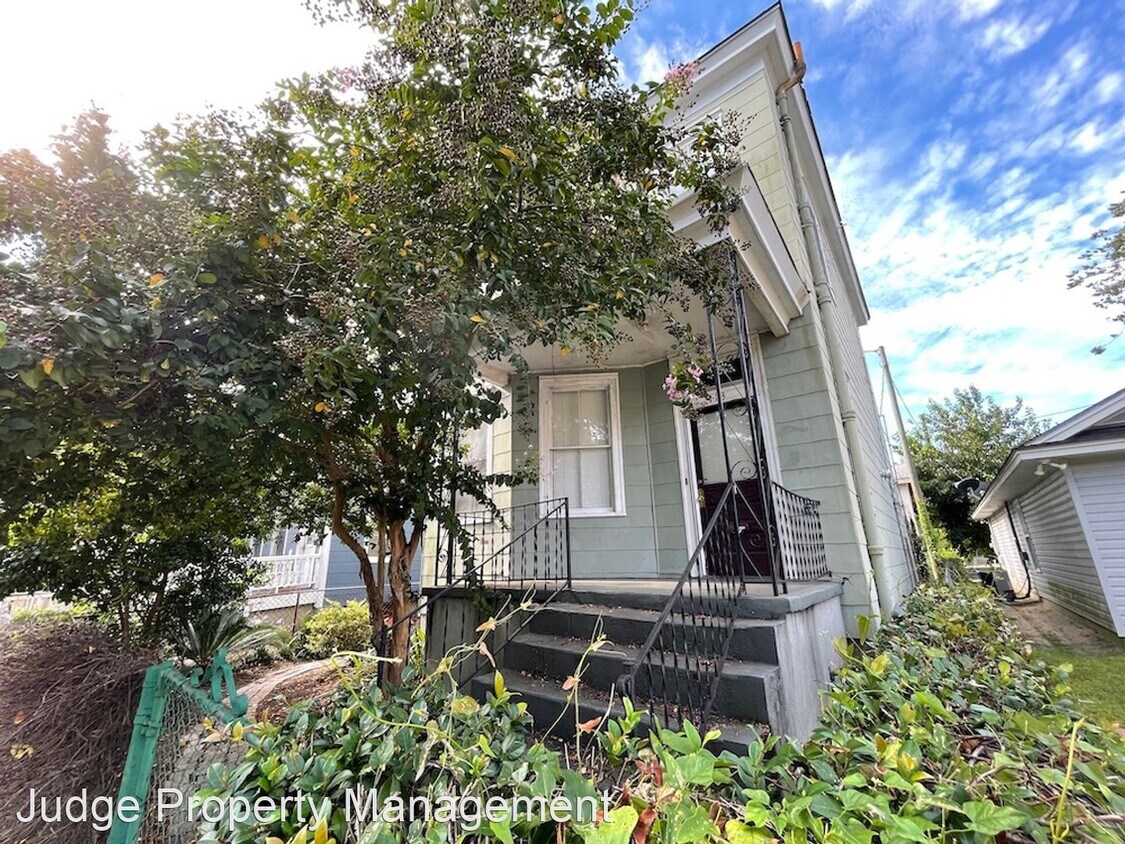 Foto principal - 3 br, 2 bath House - 413 E 36th St