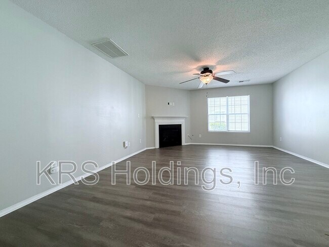 Foto del edificio - 3117 Skybrook Ln