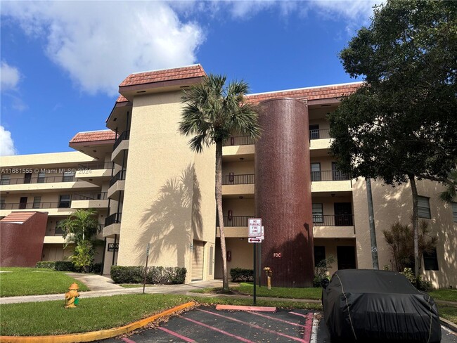 Building Photo - 10401 W Broward Blvd