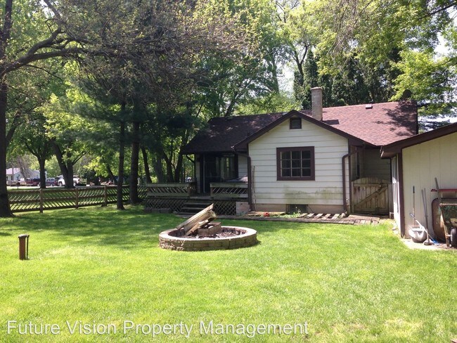 Foto del edificio - 1315 Menoma Trl