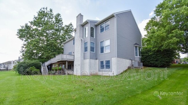 Building Photo - 5474 Grandview Lane