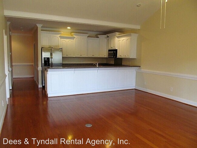 Building Photo - 3 br, 2.5 bath House - 102 Chafin Place