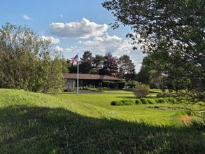 Building Photo - 4945 Robinson Park Rd