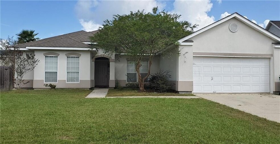 Primary Photo - 2112 Summertree Dr