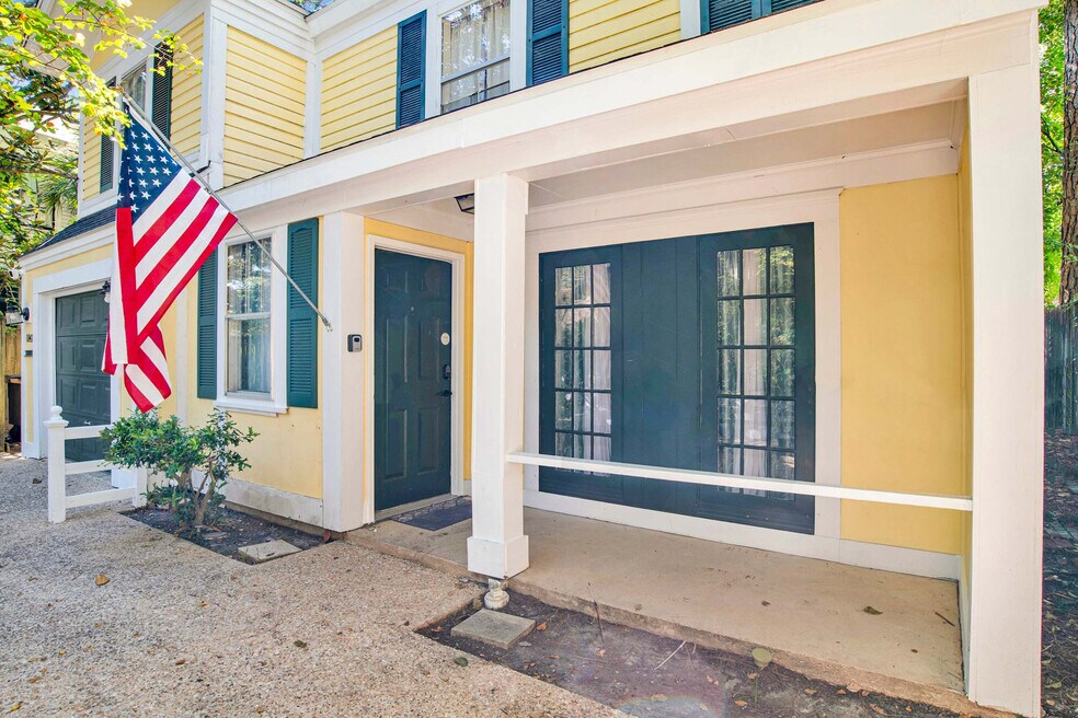 1141 Montauk Ave