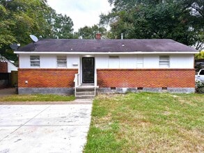 Building Photo - 1106 Stratford Rd