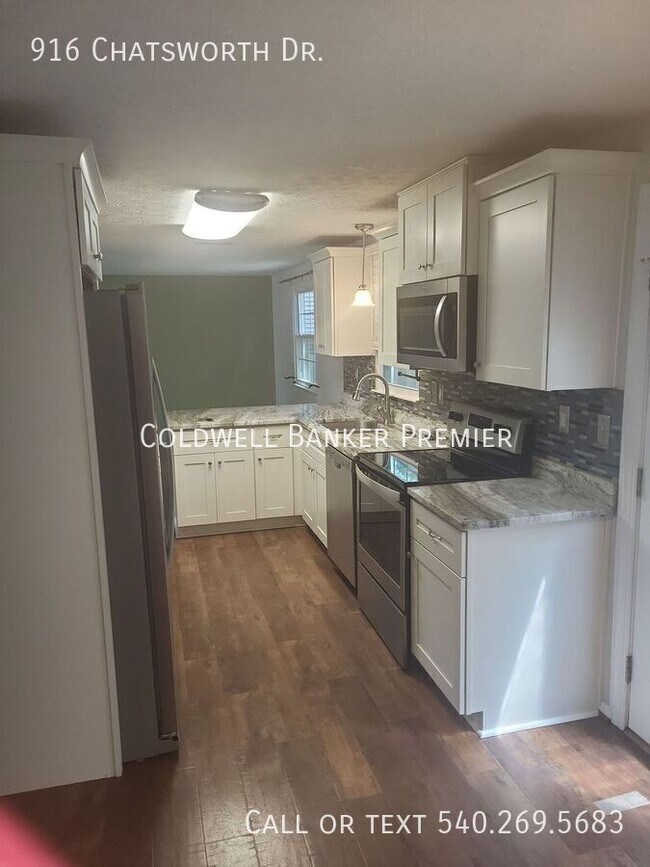 Foto del edificio - 916 Chatsworth Dr