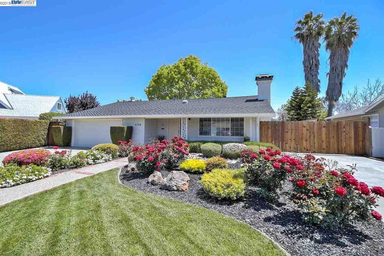 Foto principal - 3 br, 2 bath House - 4726 Wadsworth