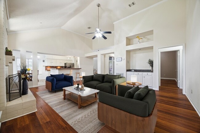 Foto del edificio - 1020 Sugardale Ct