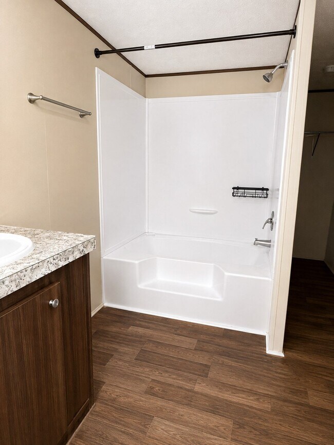 Building Photo - 125 Clays Ct