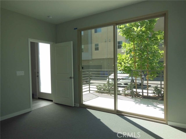 Building Photo - 674 Chandler Walk