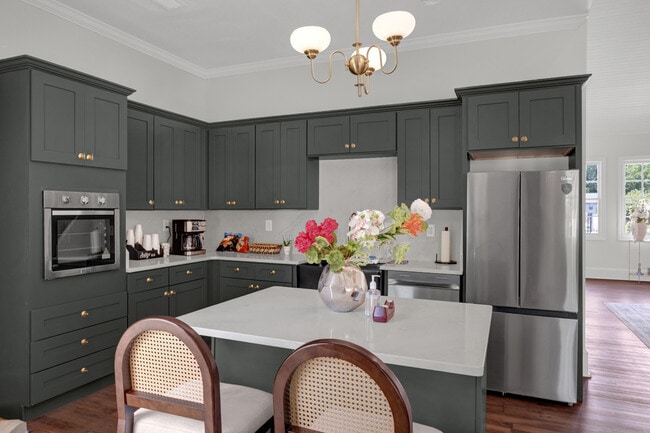 Building Photo - Fairfax Manor Townhomes