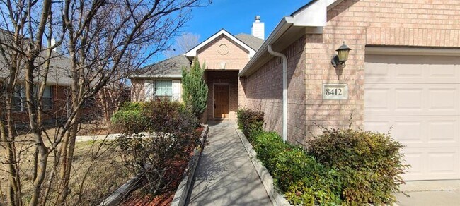 Building Photo - 8412 Green Ash Dr