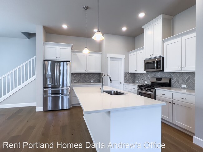 Building Photo - 3 br, 2.5 bath House - 7002 SE Genrosa Street
