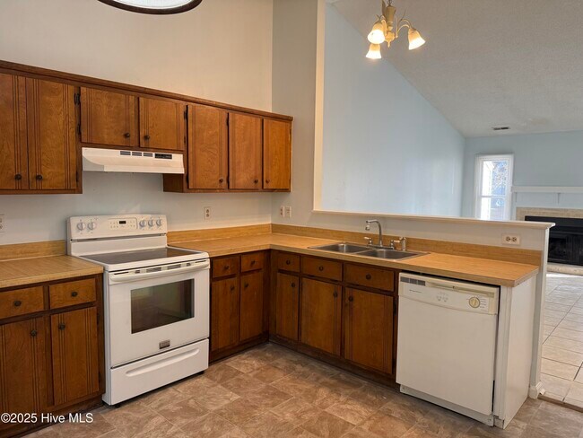 Foto del edificio - 133 Twin Wood Dr