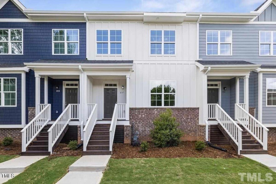 Foto principal - 857 S Franklin St