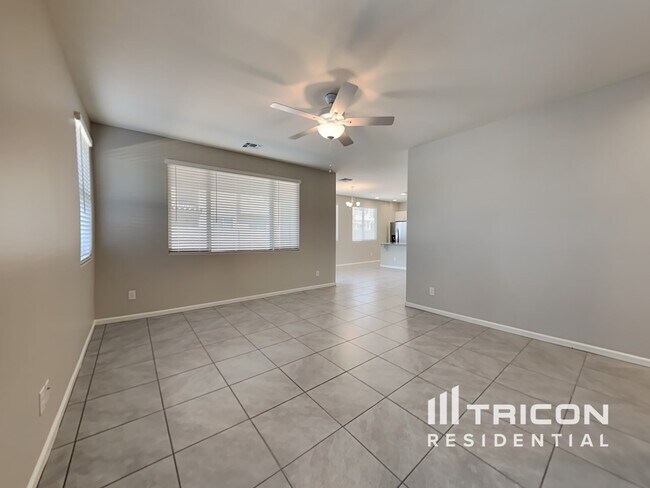 Building Photo - 8632 E Posada Ave