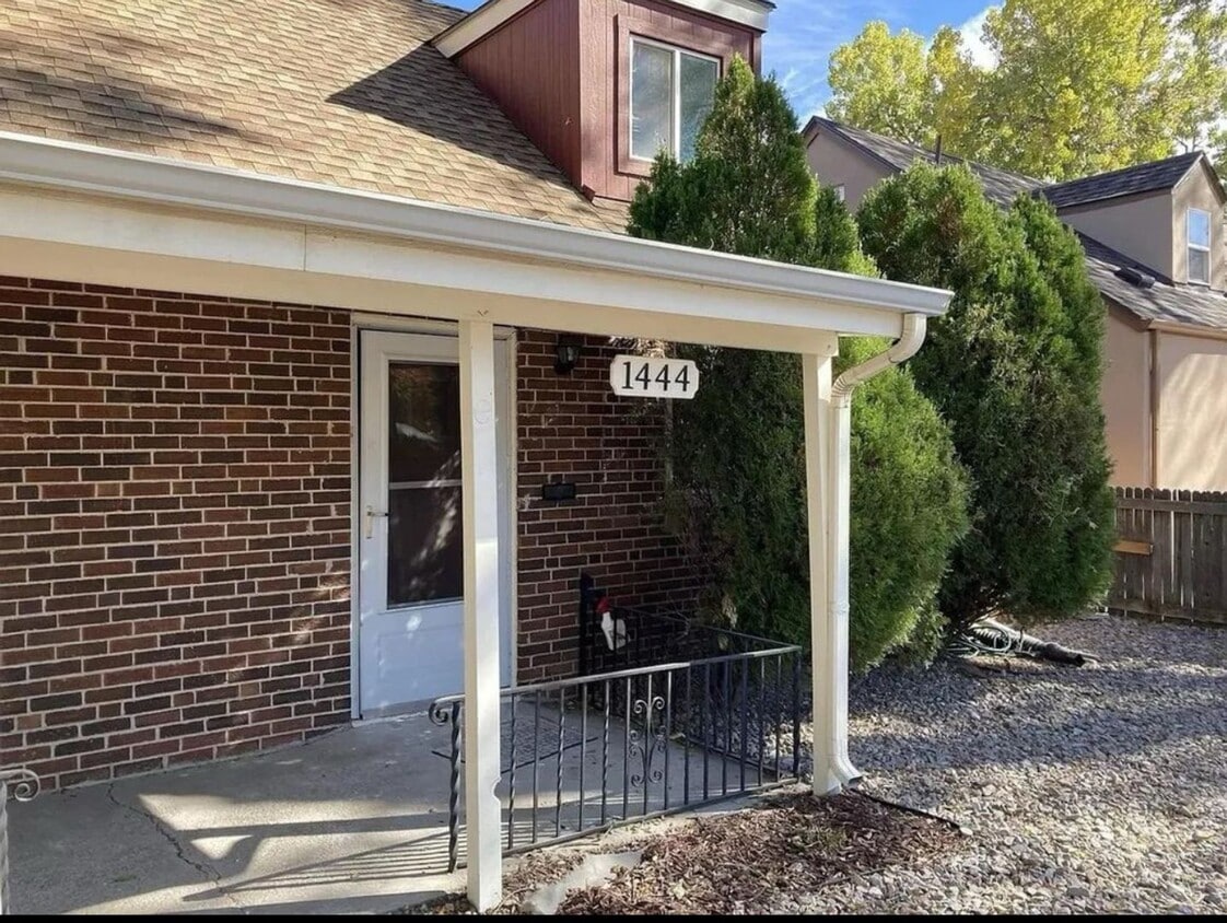Primary Photo - Home close to Sloan's Lake