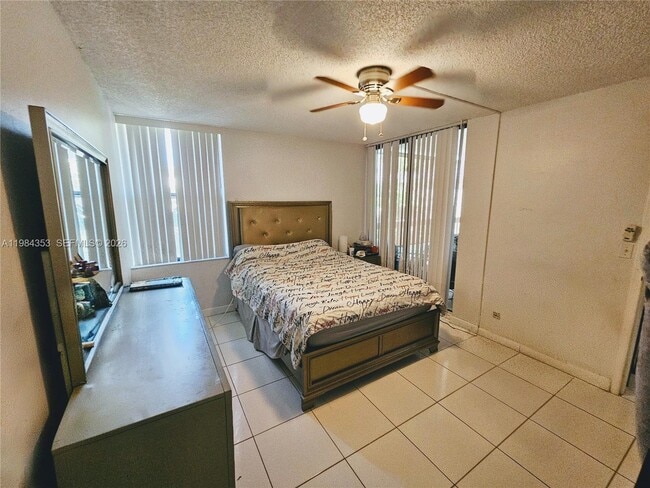 Building Photo - 8429 Forest Hills Dr