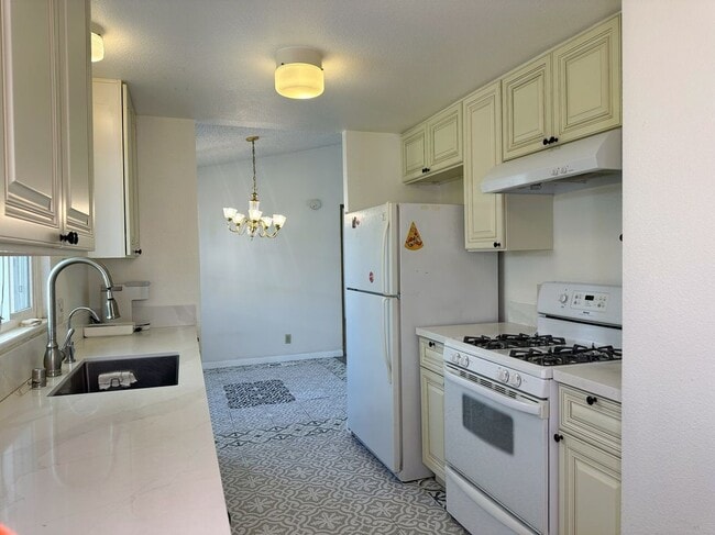 Building Photo - 5750 Westfield