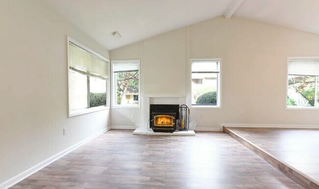 Foto del edificio - 15 Middleton Ln