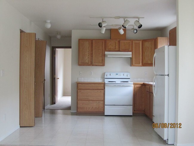 Foto del edificio - 6606 Steamer Dr SE