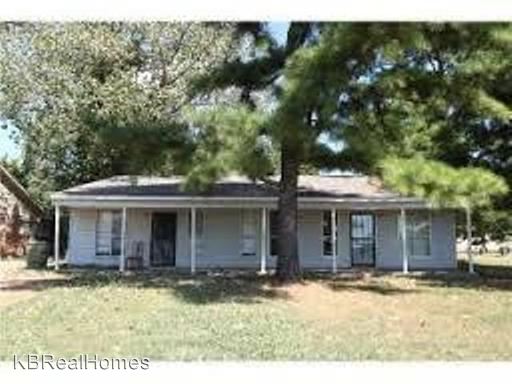 Primary Photo - 3820 Jasmine Dr