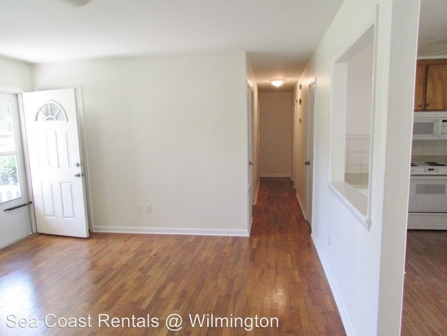 Building Photo - 421 Ilex Dr