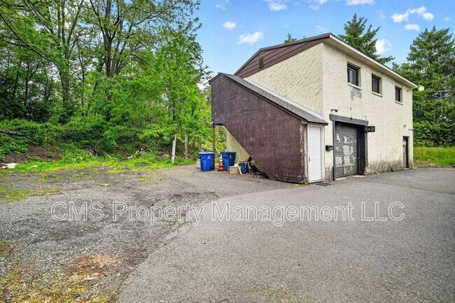 Foto del edificio - 172-252-252 Scotch Rd