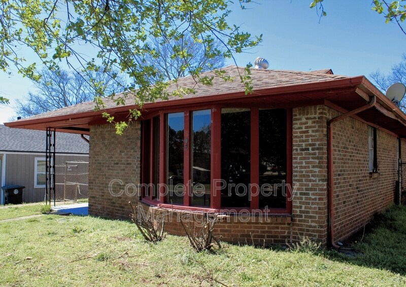 Primary Photo - 508 Avenue Z