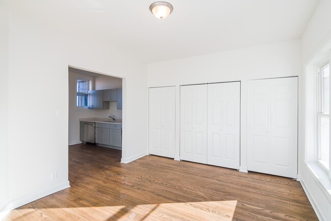 Foto del edificio - 6581 N Lakewood Ave