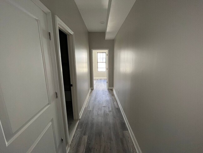 Foto del edificio - 218 E 22nd St