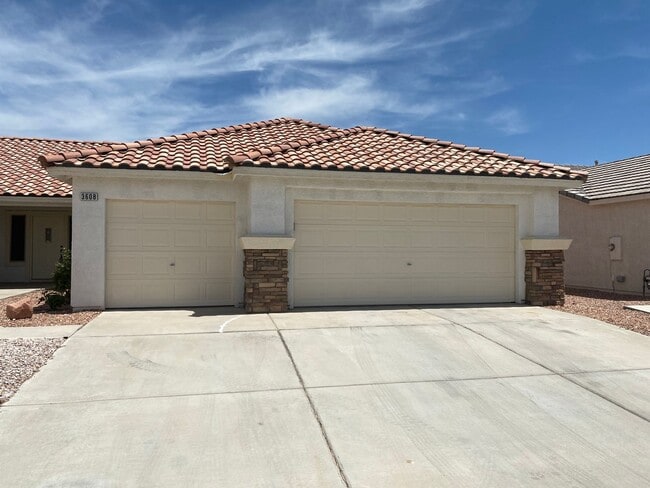 Building Photo - NW!! Single Story!!! 3 Car Garage!!  2 Masters!!! Low Maintenance desert landscape front yard!!  ...
