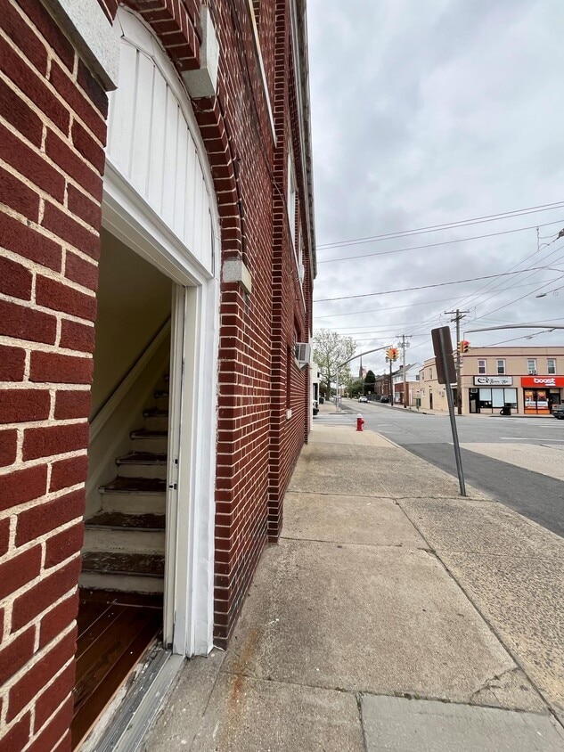 Primary Photo - 156 Rockaway Ave