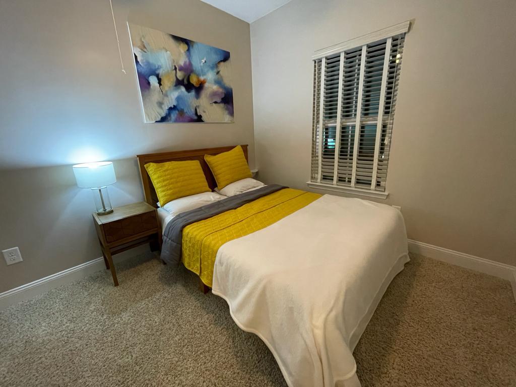 Foto principal - 649 Berry Chase Way