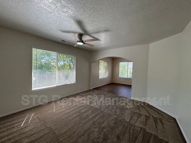 Building Photo - 425 E 1050 S
