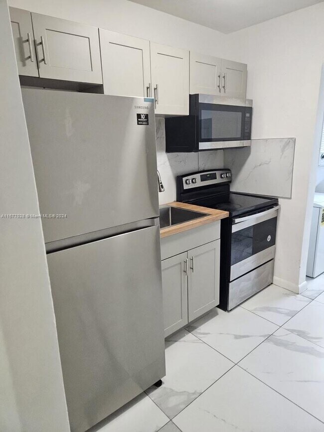 Foto del edificio - 2861 NW 15th Ct