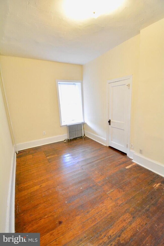 Building Photo - 235 W Rittenhouse St