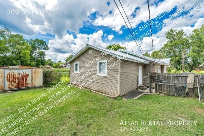 Building Photo - 509 5th St