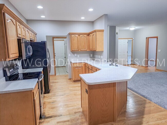 Foto del edificio - 3 bedroom 2 bath Single Family Home