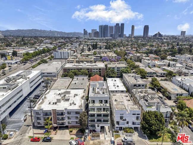 Building Photo - 1822 Overland Ave