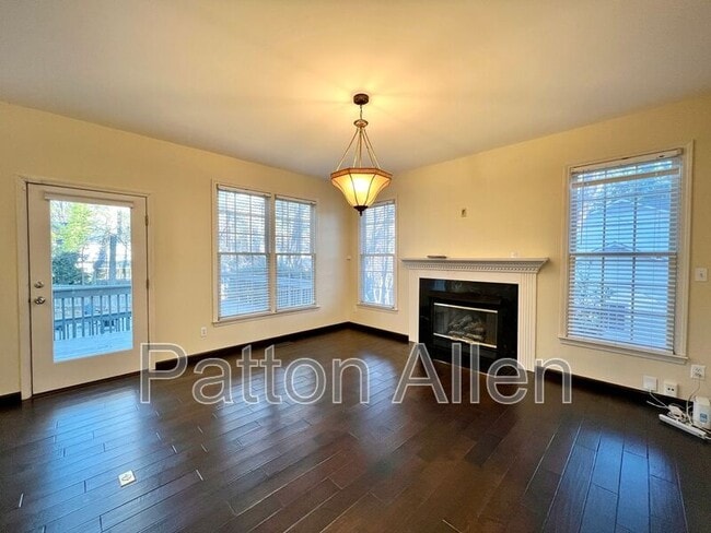 Building Photo - 29 Whispering Oak Ct