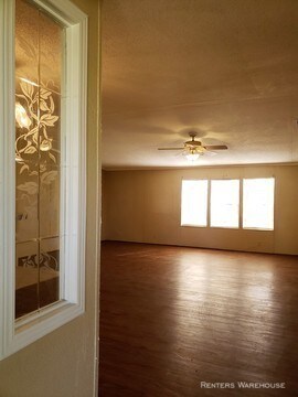 Foto del edificio - 17002 E Longwood Meadows