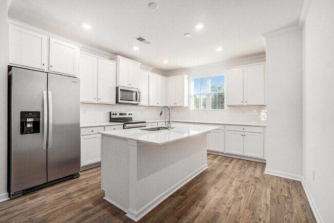 Building Photo - Brand New 'Knollwood' 3 Bed/3.5 Bath Townhome: Quartz, LVP Flooring, Deck & Pool Access!