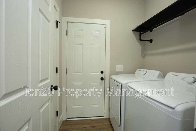 Foto del edificio - 7 Lemon Wy