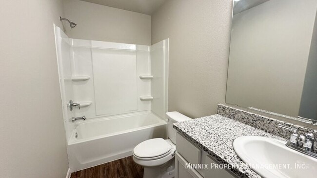 Foto del edificio - 2101 N Jayton Ave