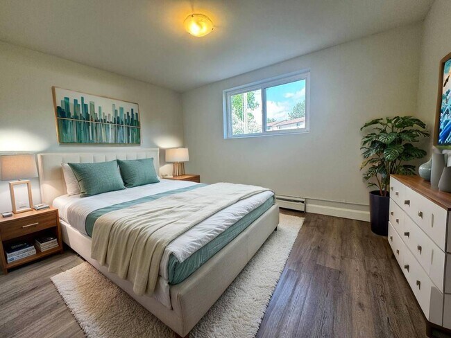 Building Photo - 1100 Wellington St