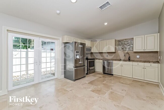 Building Photo - 5121 44th Ave N